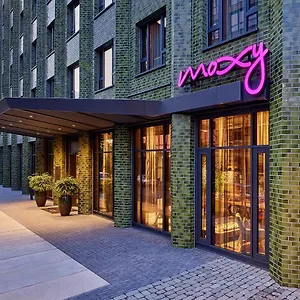 Hotel Moxy Muelheim, Colonia
